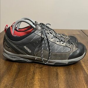 Asolo Goretex Vibram Men's Size 9.5 Black and Gray Hiking Shoes